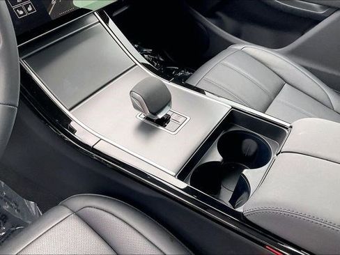 Used 2026 Land Rover Range Rover Evoque S image 17