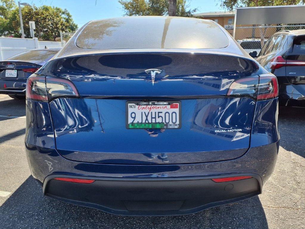 Used 2023 Tesla Model Y Long Range AWD/4WD image 19