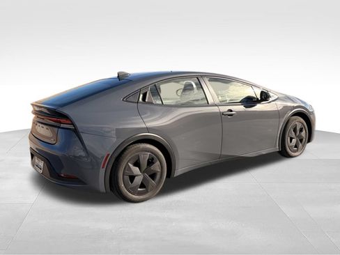 Used 2025 Toyota Prius LE FWD image 6