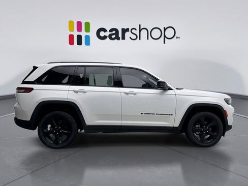 Used 2023 Jeep Grand Cherokee Limited w/ Black Appearance Package image 6