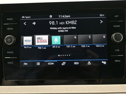 Certified 2025 Volkswagen Taos SE w/ Panoramic Sunroof Package image 20