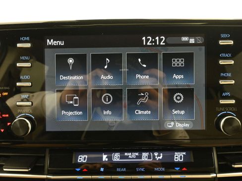 Used 2022 Toyota Sienna XLE image 16