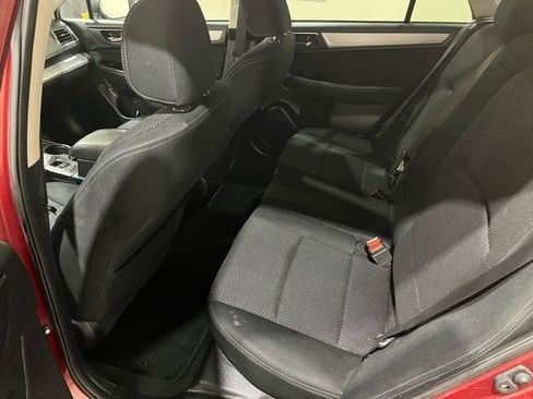 Used 2017 Subaru Outback 2.5i Premium image 20