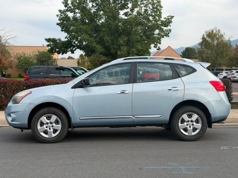 Used 2014 Nissan Rogue S w/ Convenience Package AWD/4WD image 2