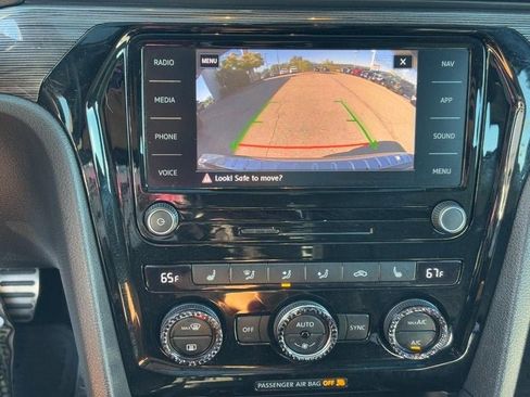 Used 2021 Volkswagen Passat 2.0T R-Line image 20