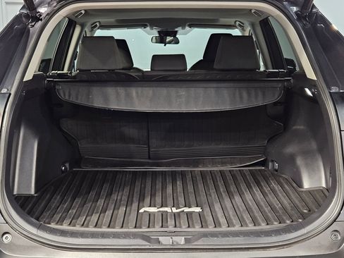 Used 2022 Toyota RAV4 XLE w/ Convenience Package image 18