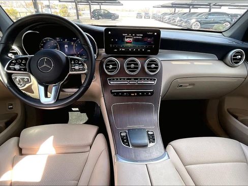 Used 2023 Mercedes-Benz GLC 300 4MATIC Coupe image 15