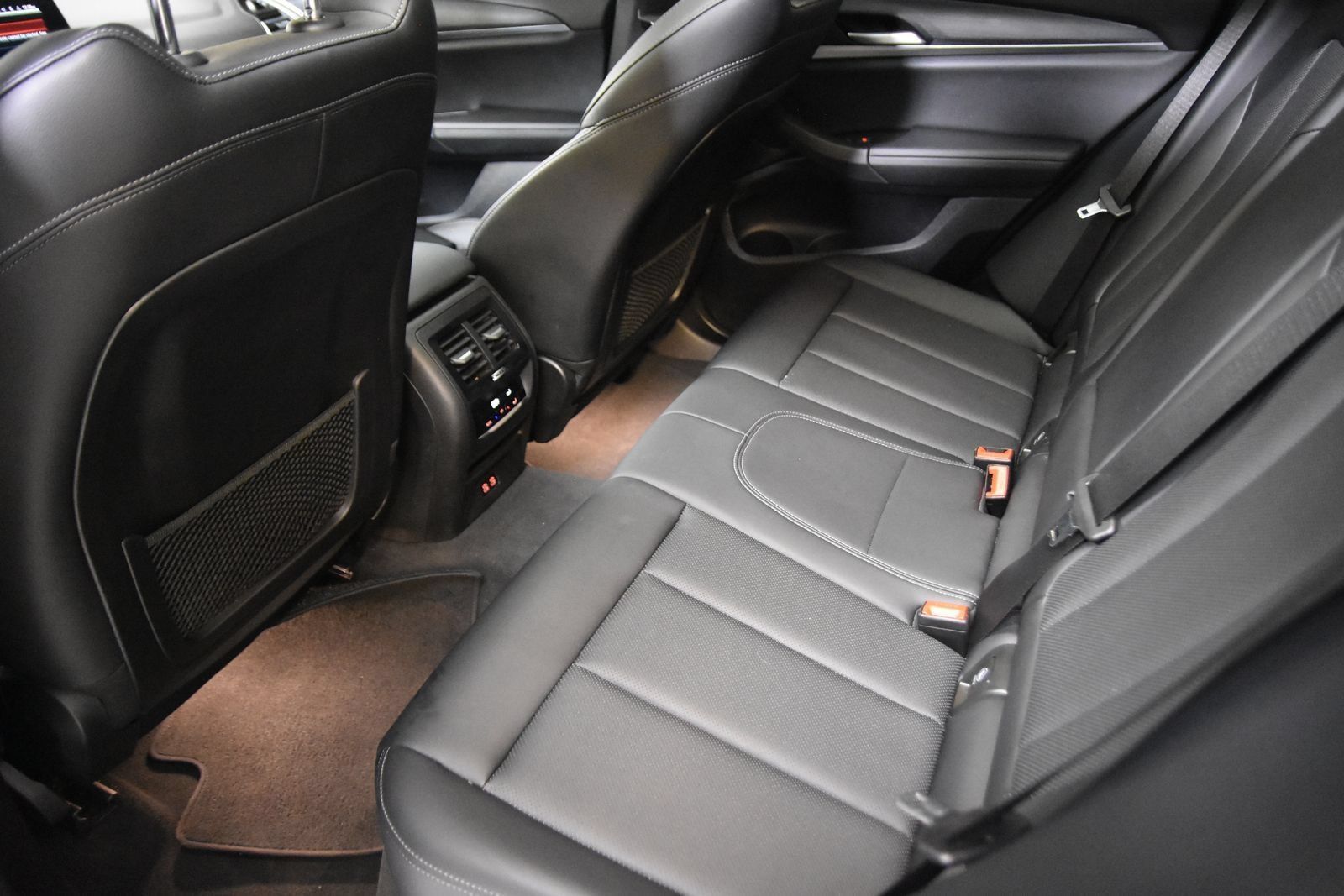 Used 2024 BMW X3 sDrive30i RWD image 37