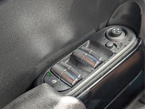 Used 2015 MINI Cooper S image 43