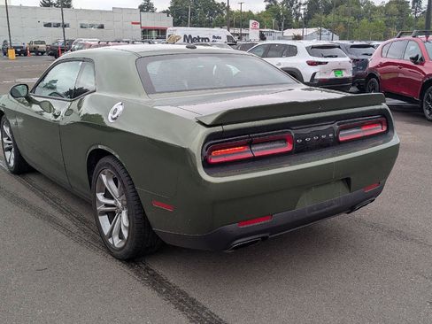 Used 2022 Dodge Challenger R/T RWD image 2