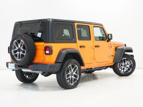Used 2025 Jeep Wrangler Sport S 4xe w/ Convenience Group image 8