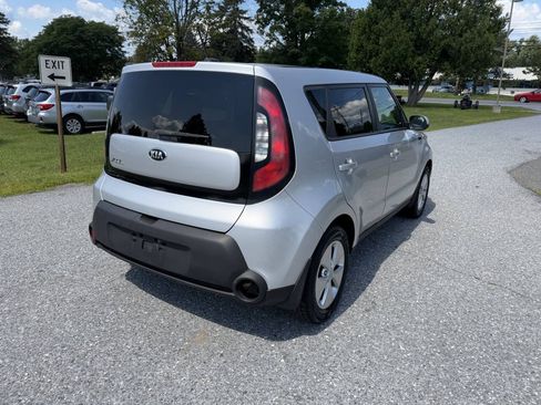 Used 2015 Kia Soul FWD image 5