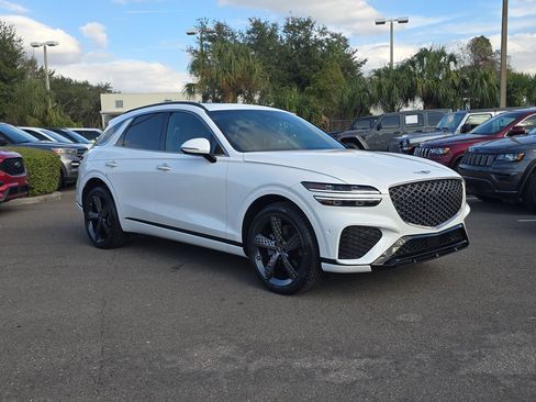 Used 2022 Genesis GV70 2.5T w/ Sport Prestige Package image 2