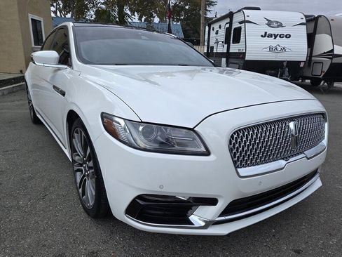 Used 2019 Lincoln Continental Select image 7