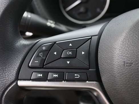 Used 2025 Nissan Sentra SV image 15