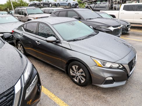 Used 2021 Nissan Altima 2.5 S FWD image 7