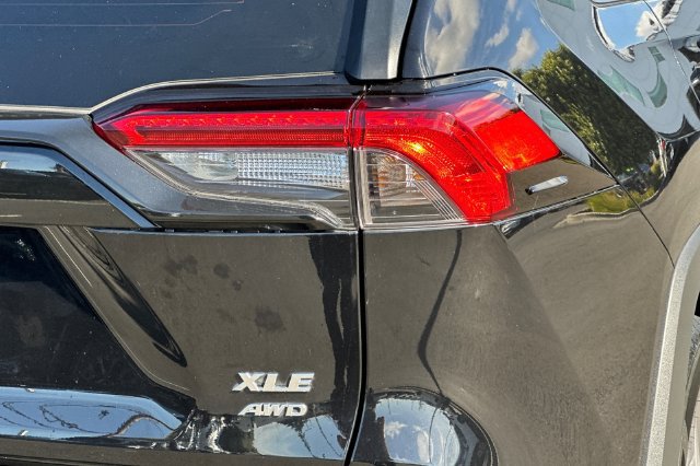 Certified 2022 Toyota RAV4 XLE AWD/4WD image 32