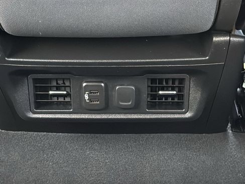 Used 2021 GMC Sierra 1500 Elevation image 15