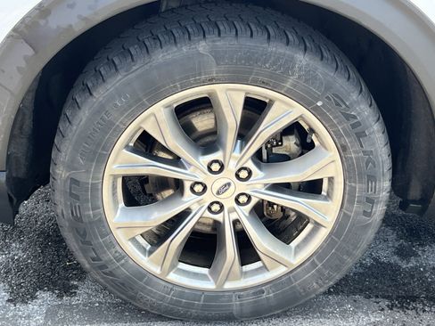 Used 2022 Ford Explorer Limited AWD/4WD image 14