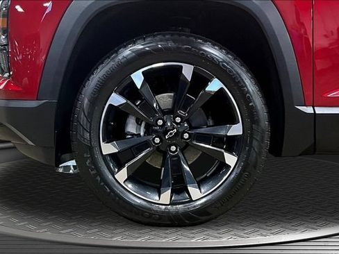 Certified 2026 Chevrolet Equinox RS FWD image 33