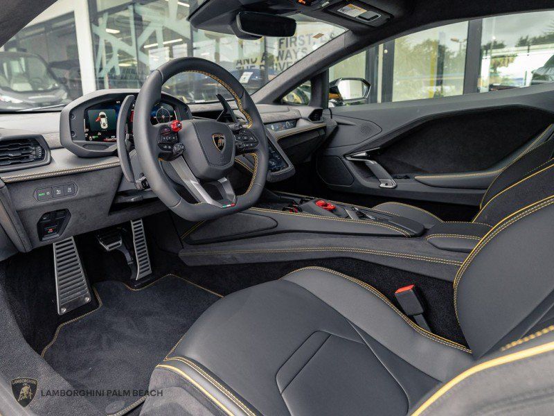 Used 2026 Lamborghini Temerario AWD/4WD image 22