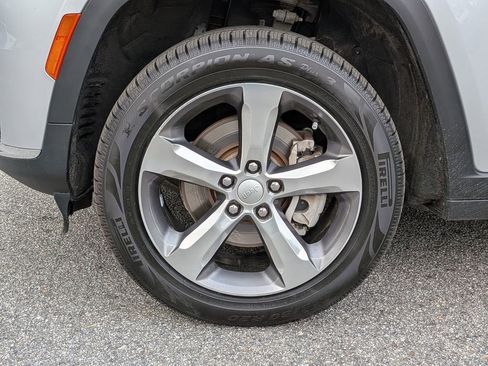 Used 2021 Jeep Grand Cherokee L Limited image 11