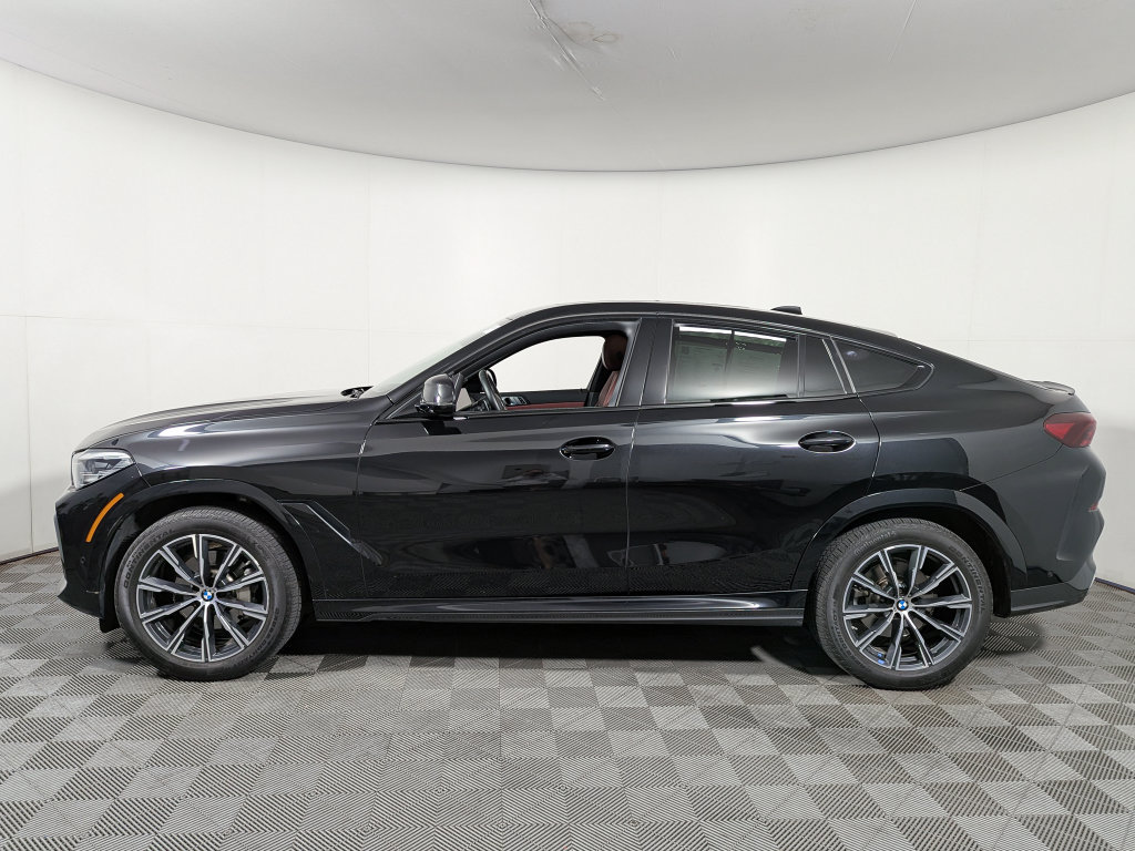Certified 2022 BMW X6 xDrive40i w/ M Sport Package AWD/4WD image 2