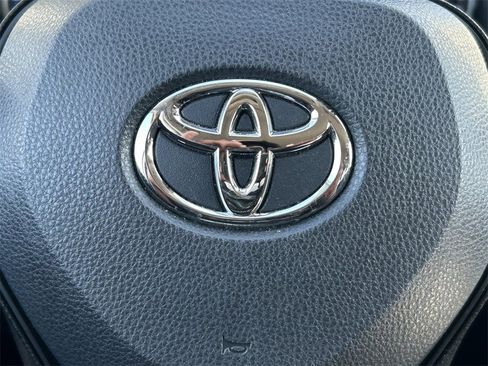 Used 2022 Toyota RAV4 LE image 29