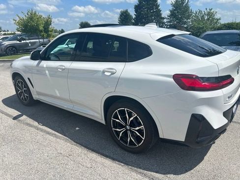 Used 2023 BMW X4 xDrive30i w/ M Sport Package AWD/4WD image 4
