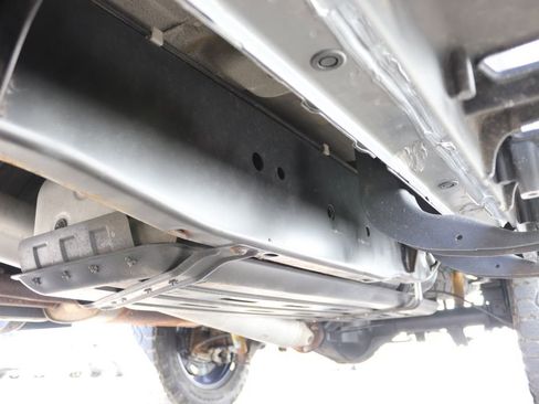 Used 2021 Nissan Titan PRO-4X w/ Pro-4x Convenience Package image 13