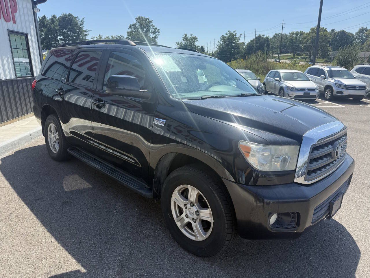 Used 2017 Toyota Sequoia SR5 RWD image 5