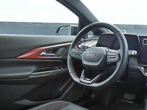 Used 2024 Chevrolet Equinox EV RS FWD image 19