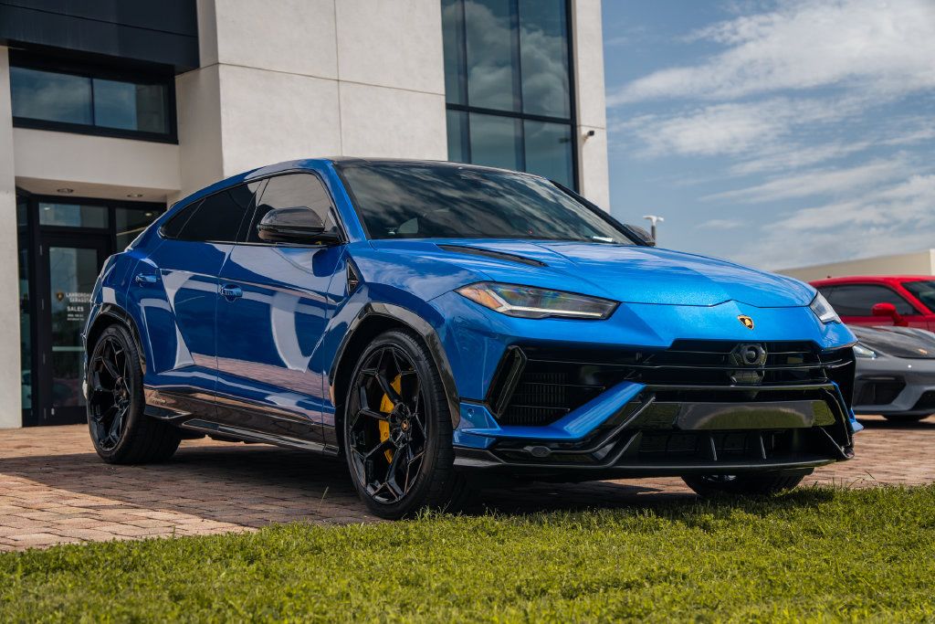 Used 2024 Lamborghini Urus Performante AWD/4WD image 7