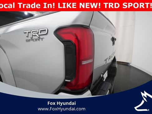 Used 2024 Toyota Tacoma TRD Sport w/ TRD Sport Upgrade Package image 32