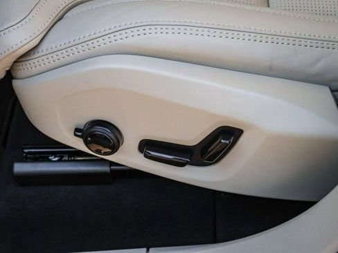 New 2026 Volvo XC60 T8 Ultra image 21