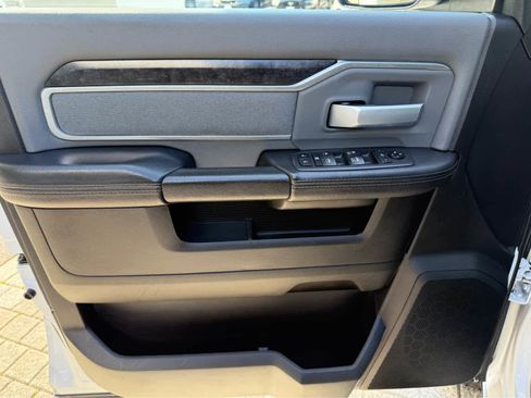 Used 2019 RAM 2500 Big Horn image 10