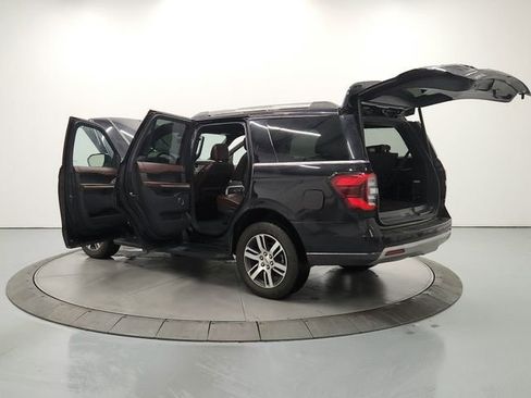 Used 2024 Ford Expedition Limited RWD image 13