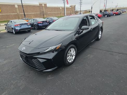 Certified 2025 Toyota Camry LE FWD image 7