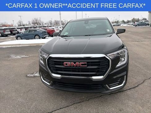 Used 2023 GMC Terrain SLE image 4