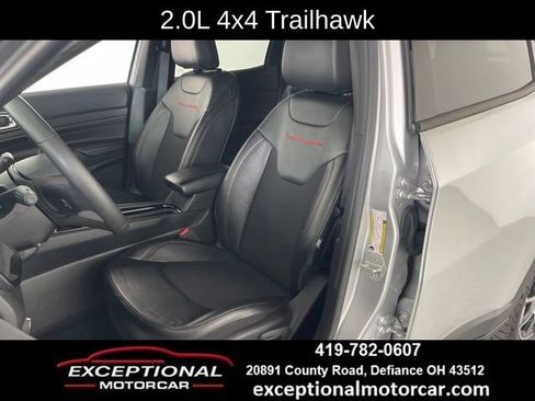Used 2025 Jeep Compass Trailhawk AWD/4WD image 33