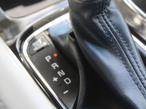 Used 2024 Kia Telluride EX w/ EX Captain's Chair Package FWD image 38
