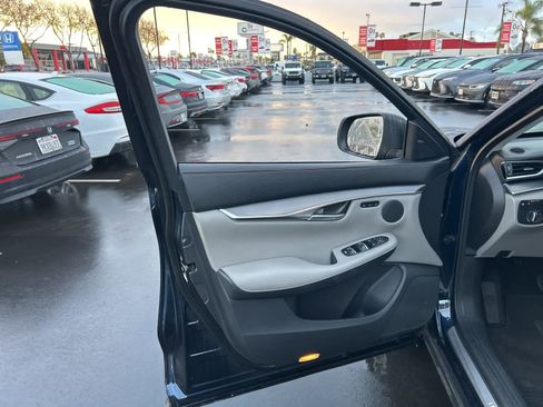 Used 2023 INFINITI QX50 Luxe image 17