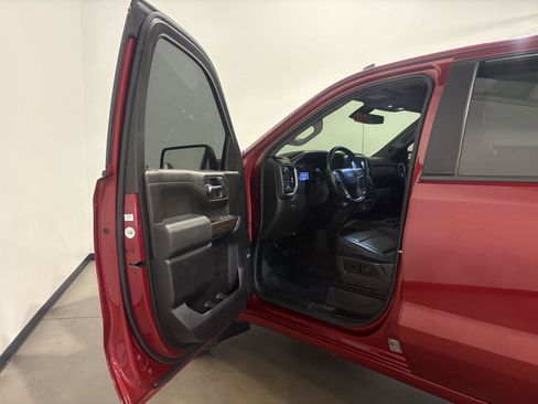Used 2019 Chevrolet Silverado 1500 LT Trail Boss AWD/4WD image 13