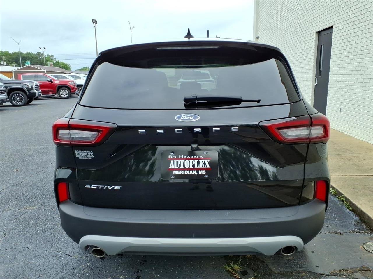 Used 2025 Ford Escape Active FWD image 4