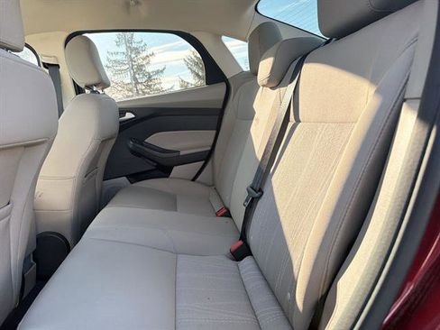 Used 2017 Ford Focus SE image 45