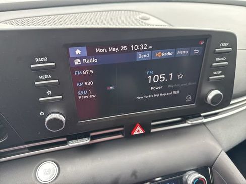 Used 2023 Hyundai Elantra SEL FWD image 5
