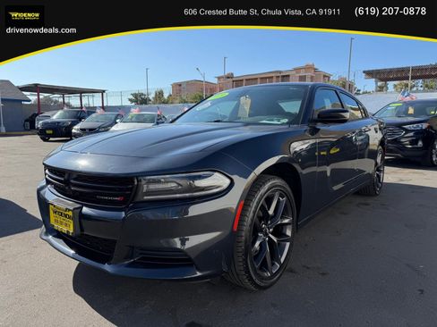 Used 2019 Dodge Charger SXT w/ Plus Group RWD image 1