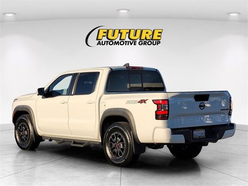 Used 2022 Nissan Frontier PRO-4X w/ Pro-4X Premium Package image 7