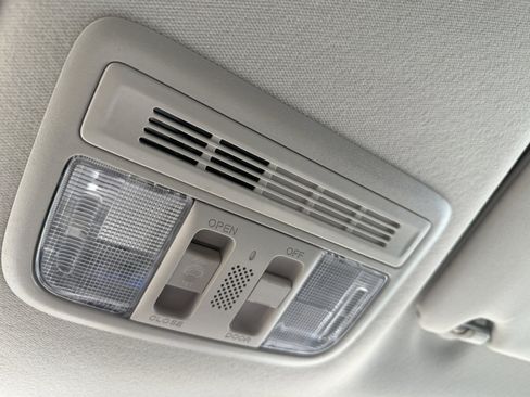 Used 2022 Honda HR-V EX image 29