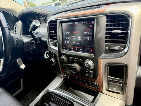 Used 2018 RAM 3500 Laramie AWD/4WD image 32
